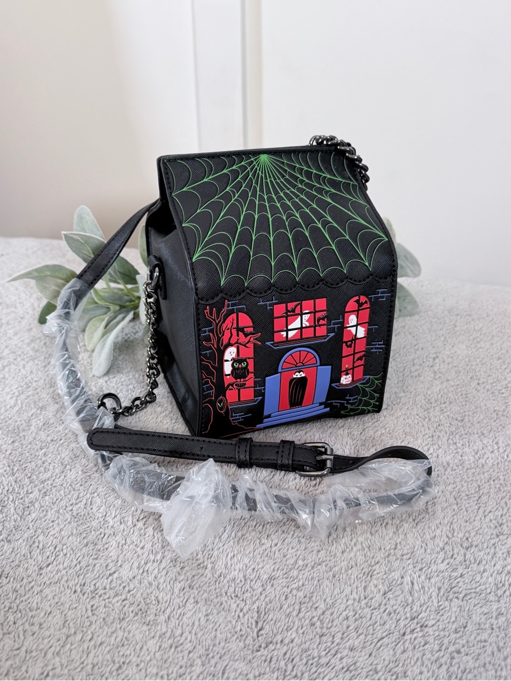 Mad Engine Haunted House Halloween Crossbody Purse NWT Ghost Spiderweb Bag black